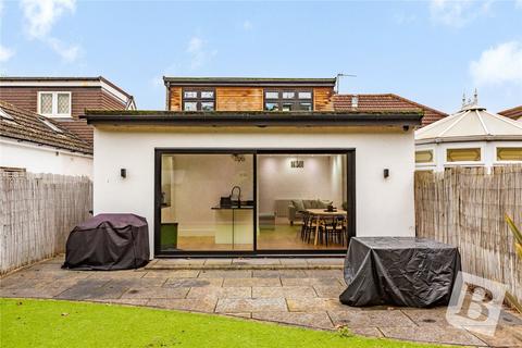 123 Howard Road, Upminster, RM14 2UQ