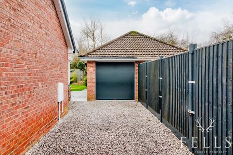 2 bedroom detached bungalow for sale, Eastfield Lane, Ringwood BH24