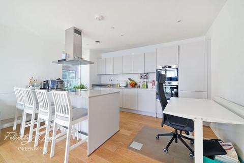 2 bedroom flat for sale, West Parkside, London, SE10 0ZD