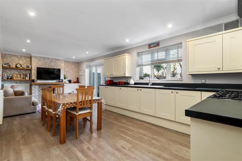 5 bedroom semi-detached house for sale, Kings Drive, Eastbourne