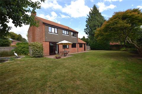 4 bedroom detached house for sale, Fairlight Gardens, Four Marks, Alton, Hampshire, GU34