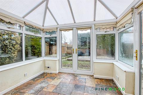 4 bedroom detached house for sale, Lathkill Grove, Chesterfield S45