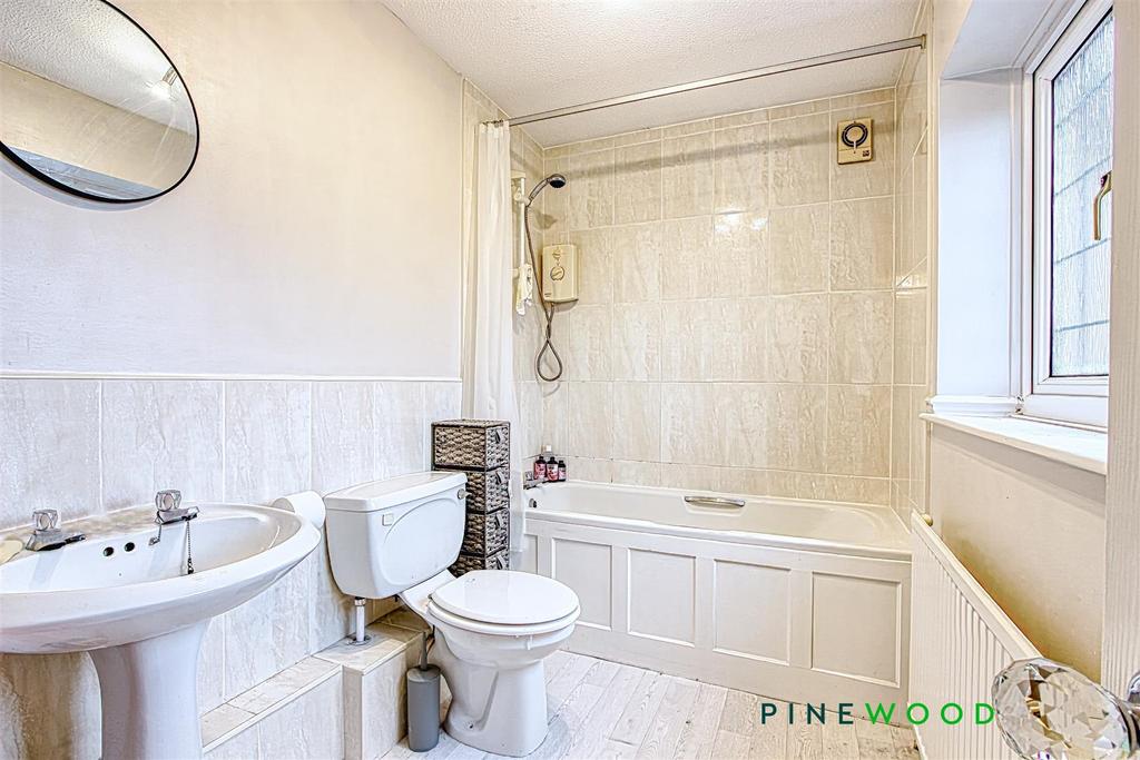 Ensuite bathroom