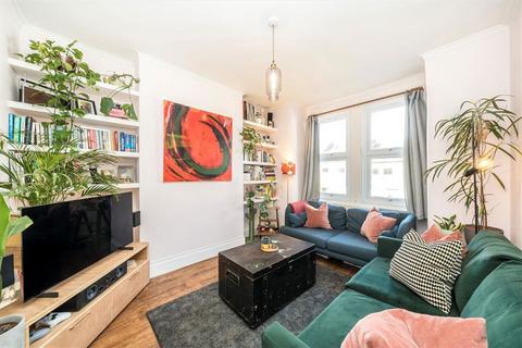 2 bedroom flat for sale, Elthruda Road, London SE13