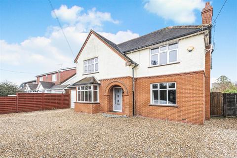 230 Hyde End Road, Spencers Wood, Reading, RG7 1DG