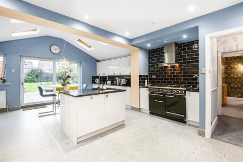 230 Hyde End Road, Spencers Wood, Reading, RG7 1DG