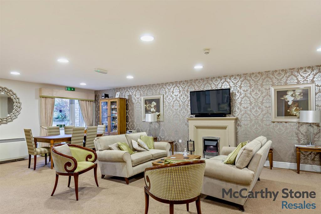 Homeowners Lounge