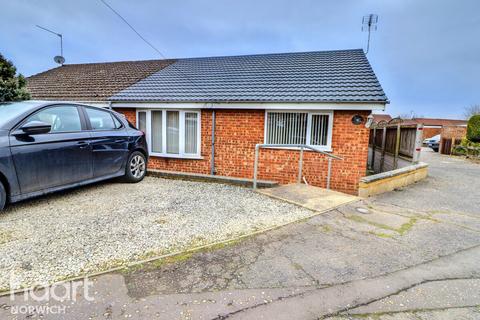 2 bedroom semi-detached bungalow for sale, Meadow Close, Norwich