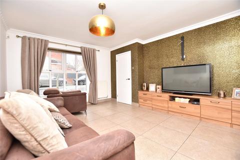 4 bedroom detached house for sale, Laurel Hill Way, Leeds, West Yorkshire