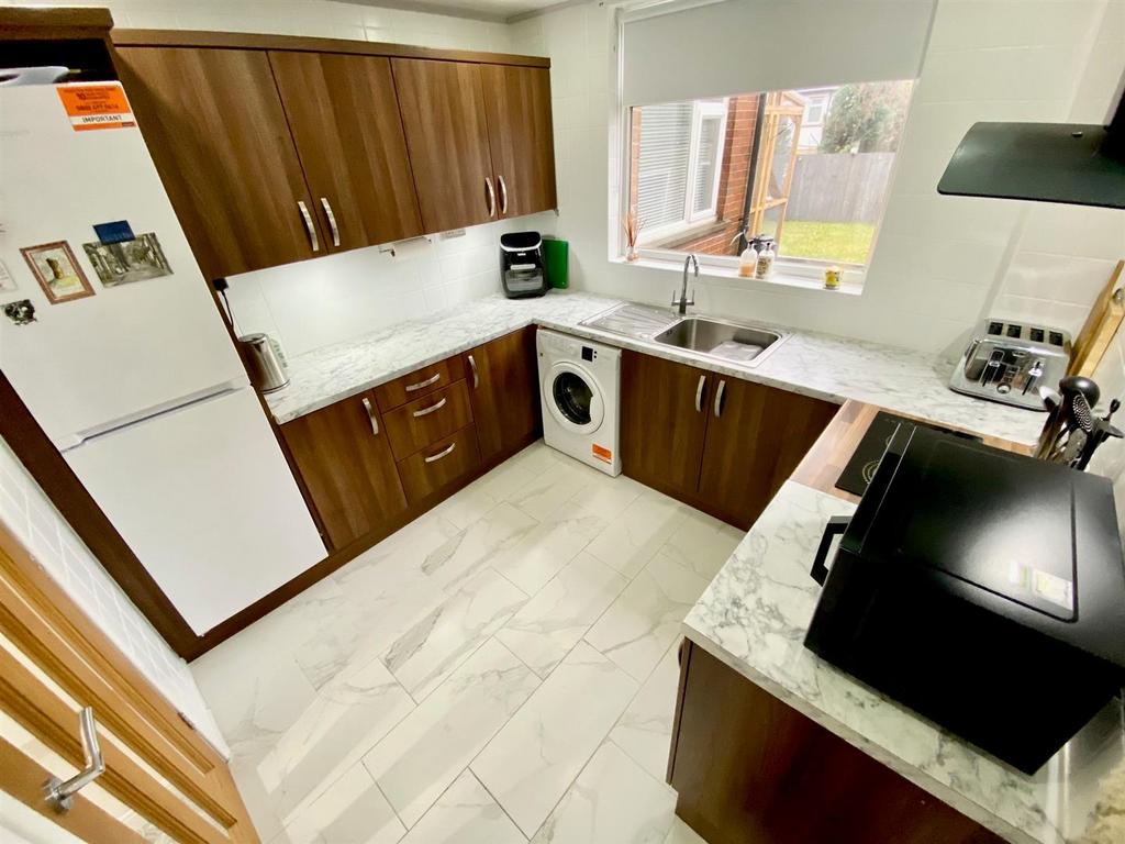 Kitchen1.jpg