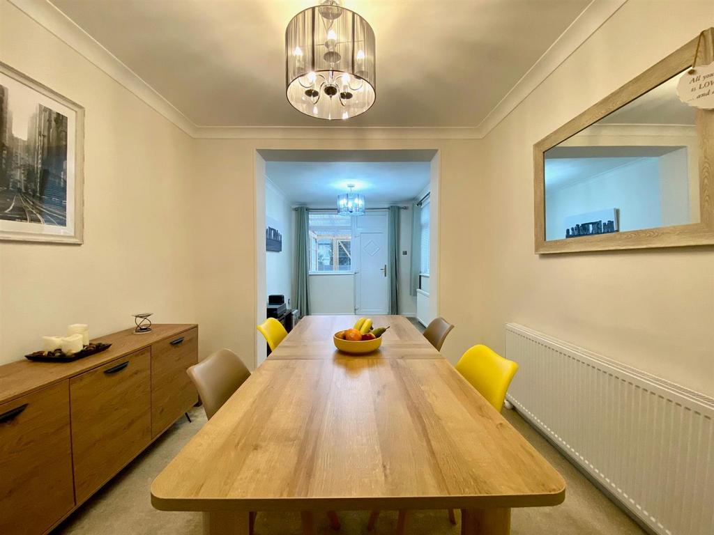 Dining room.jpg