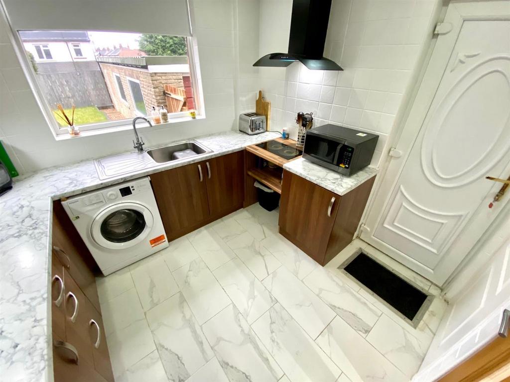 Kitchen 3.jpg