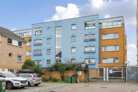 Merbury Close, London