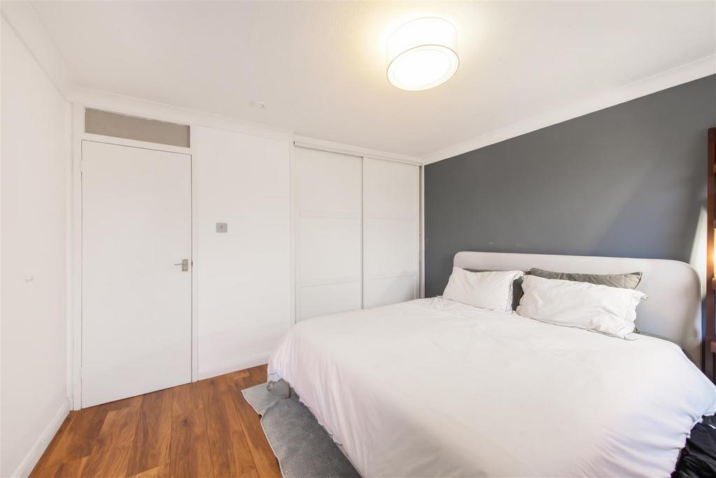 15 Carston Close - bqz9 Pl E6q6 IGp Zzvjc5 V.jpg