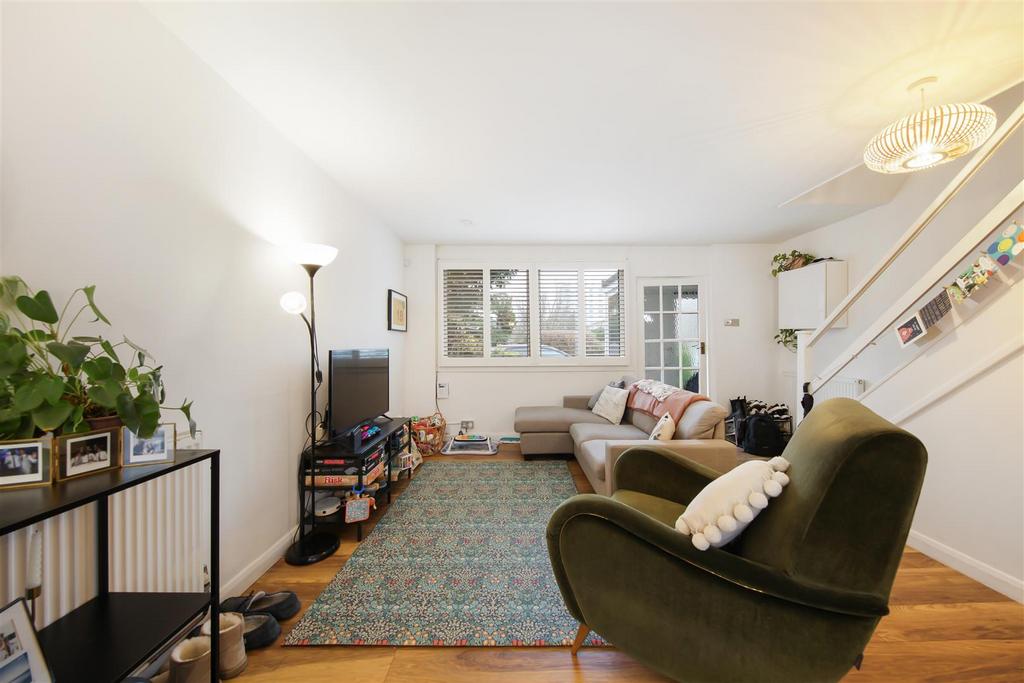 15 Carston Close - j D3p Kgr UFPGZh ZYv QA2 D.jpg