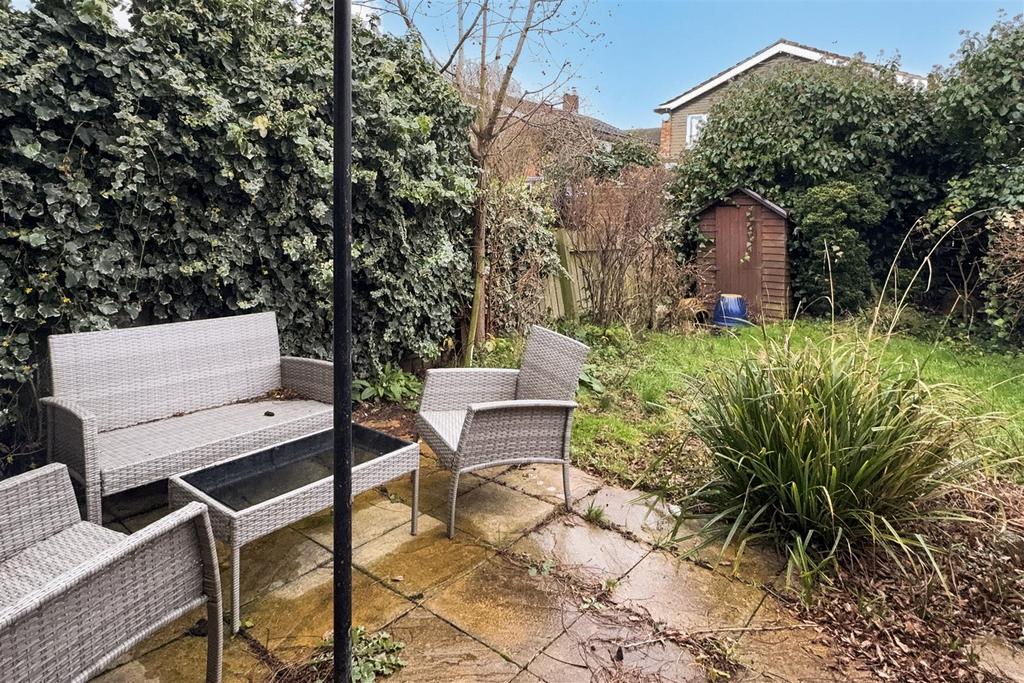 15 Carston Close - U8 EHRSc Zbw Mxei JVt Q2 H.jpg