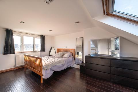 40 Clipper Crescent, Gravesend, DA12 4NN