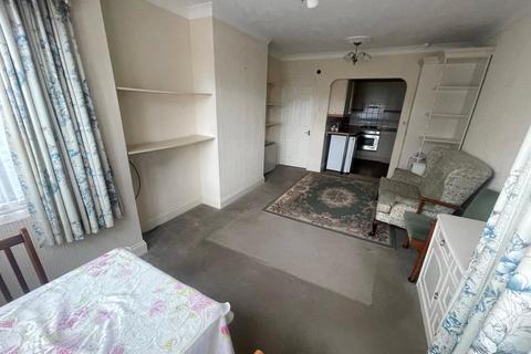 1 bedroom retirement property for sale, Hockley Road, Rayleigh, Essex, SS6