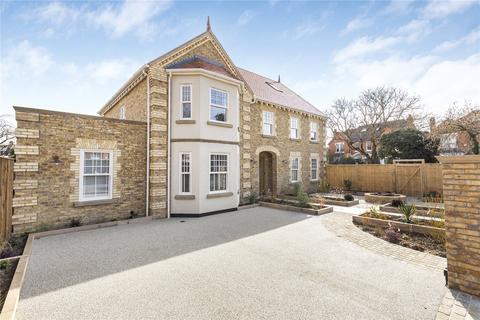 5 bedroom detached house for sale, Chestnut Avenue, Hampton, Middlesex, TW12