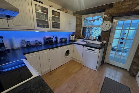 2 bedroom cottage for sale, High Street, Corby NN17