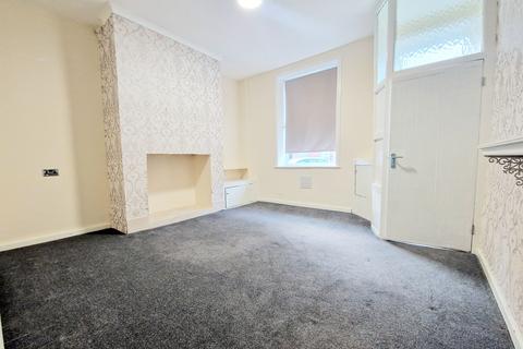 2 bedroom terraced house to rent, Hanson Street, Bury, BL9