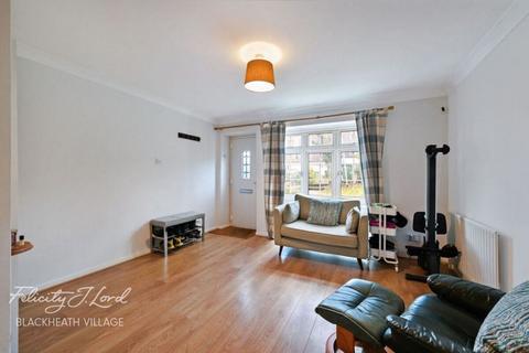 61 Kenilworth Gardens, London, SE18 3JB
