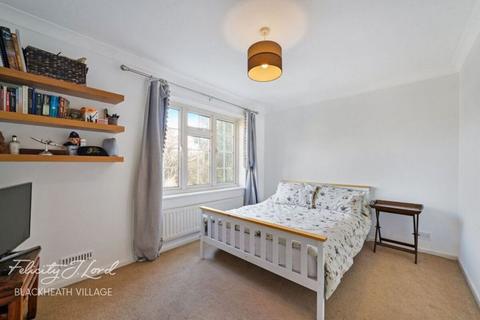 61 Kenilworth Gardens, London, SE18 3JB
