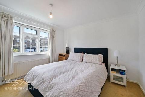 61 Kenilworth Gardens, London, SE18 3JB
