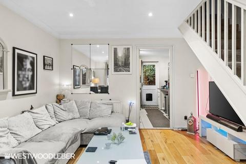 15 Willowdene, Cheshunt, Waltham Cross, EN8 0XD