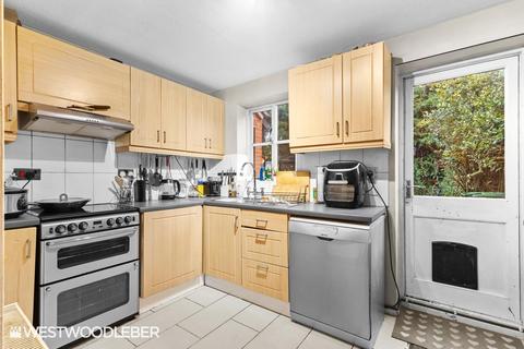 15 Willowdene, Cheshunt, Waltham Cross, EN8 0XD