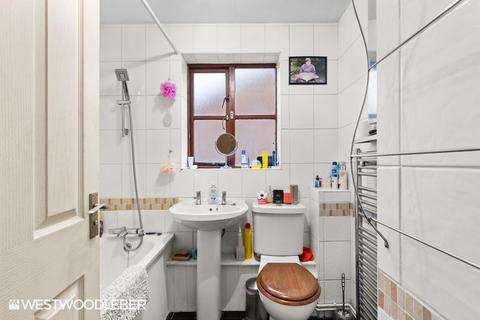 15 Willowdene, Cheshunt, Waltham Cross, EN8 0XD