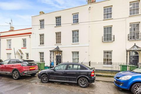 Flat 2, 3 Gloucester Place, Cheltenham, GL52 2RJ
