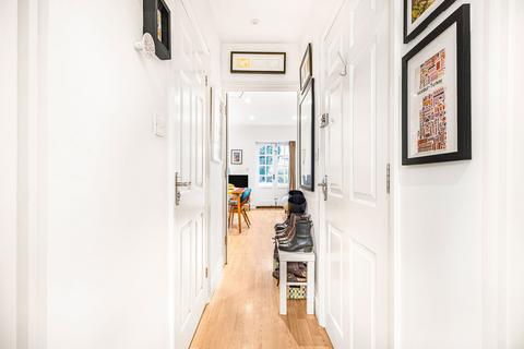 Flat 2, 3 Gloucester Place, Cheltenham, GL52 2RJ