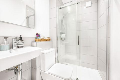 Flat 2, 3 Gloucester Place, Cheltenham, GL52 2RJ