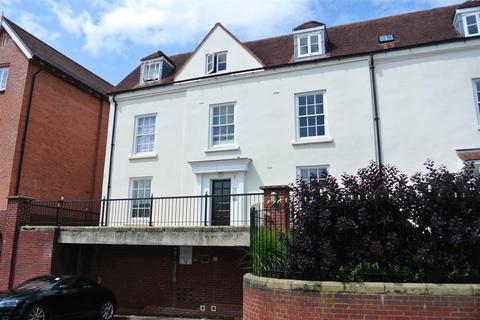 2 bedroom apartment to rent, Martinique Square, Warwick