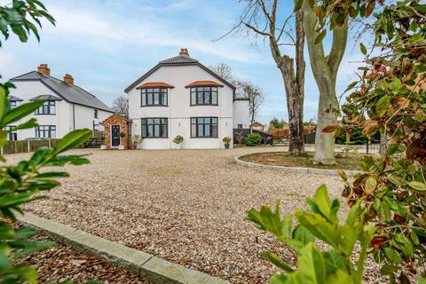 4 bedroom detached house for sale, Winterton Road, Hemsby