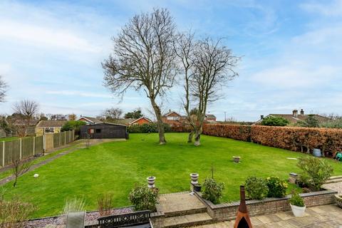 4 bedroom detached house for sale, Winterton Road, Hemsby