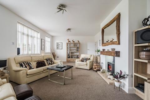 4 bedroom detached house for sale, Winterton Road, Hemsby