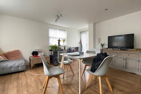 2 bedroom flat to rent, Tottenham, London, N17