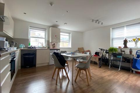 2 bedroom flat to rent, Tottenham, London, N17