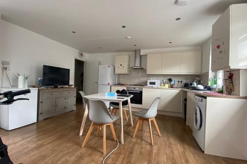 2 bedroom flat to rent, Tottenham, London, N17