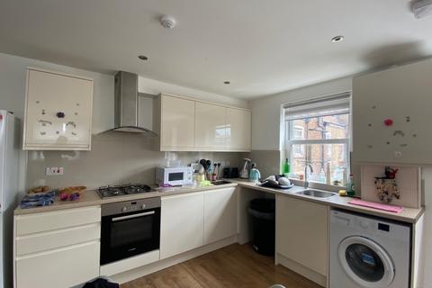 2 bedroom flat to rent, Tottenham, London, N17