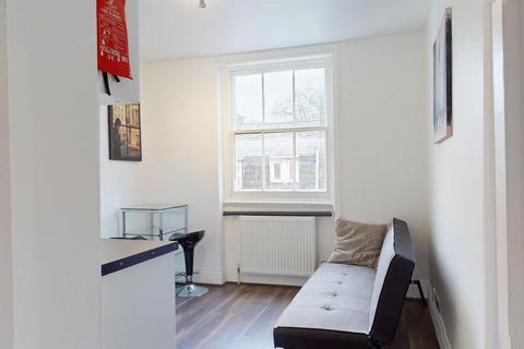 1 bedroom flat to rent, Talbot Square, London