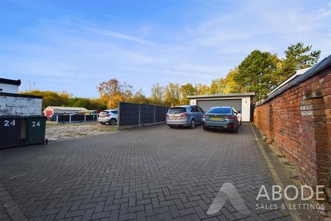 3 bedroom end of terrace house for sale, Derby Road, Derby DE11