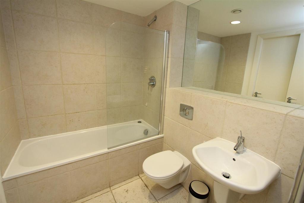 Bathroom.JPG