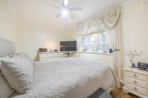 5 Mason Close, London, E16 1LF