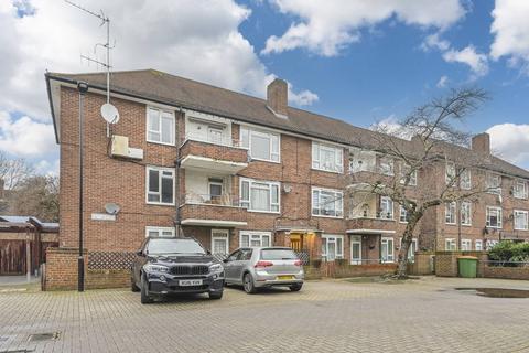 5 Mason Close, London, E16 1LF