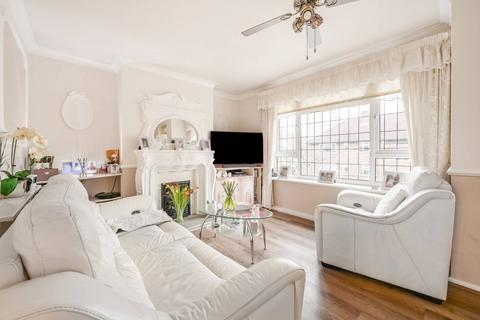 5 Mason Close, London, E16 1LF