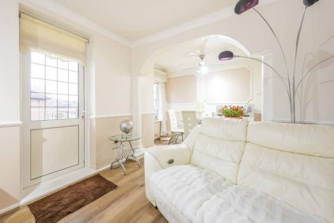 5 Mason Close, London, E16 1LF