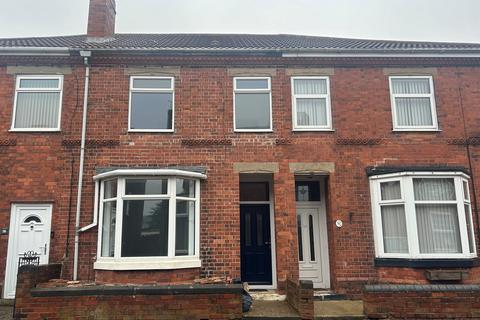 3 bedroom terraced house to rent, Hillstown, Chesterfield S44